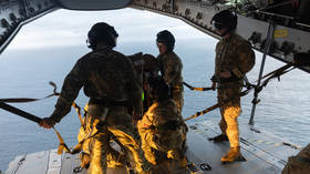 British army parachutes medics to remote island over suspected hantavirus case (VIDEO)