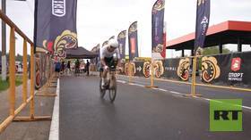 Thousands join Russia’s summer-long cycling event (VIDEO)