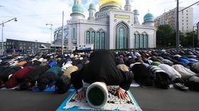 Russian Muslims celebrate Eid al-Adha (VIDEOS)