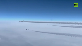 WATCH fighter jets escort Putin’s plane into Kazakhstan