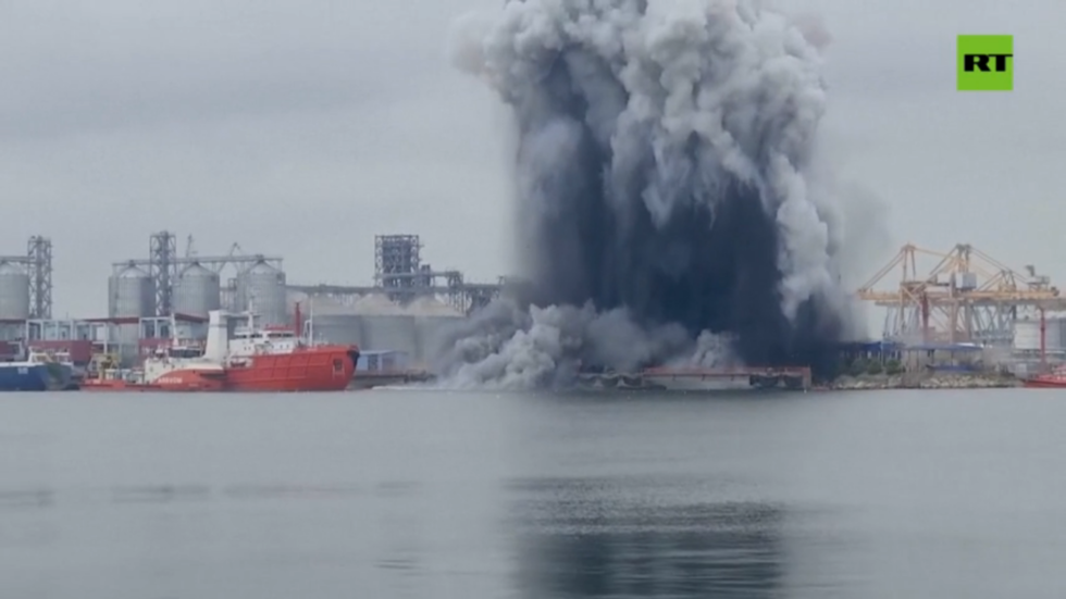Suspected Ukrainian drone explodes in Romanian port