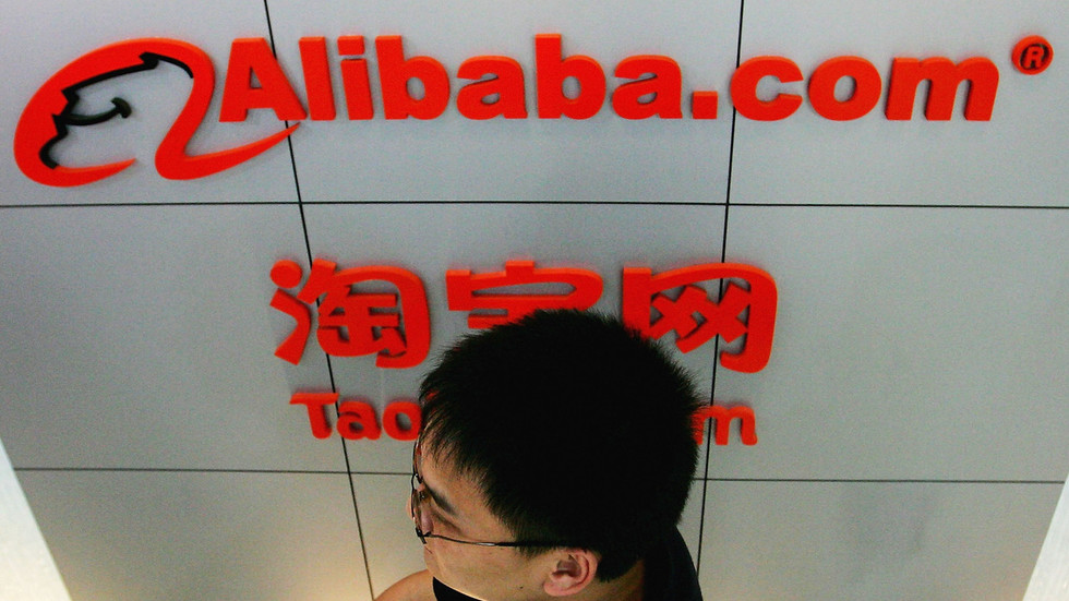 US blacklists major Chinese firms over alleged military links