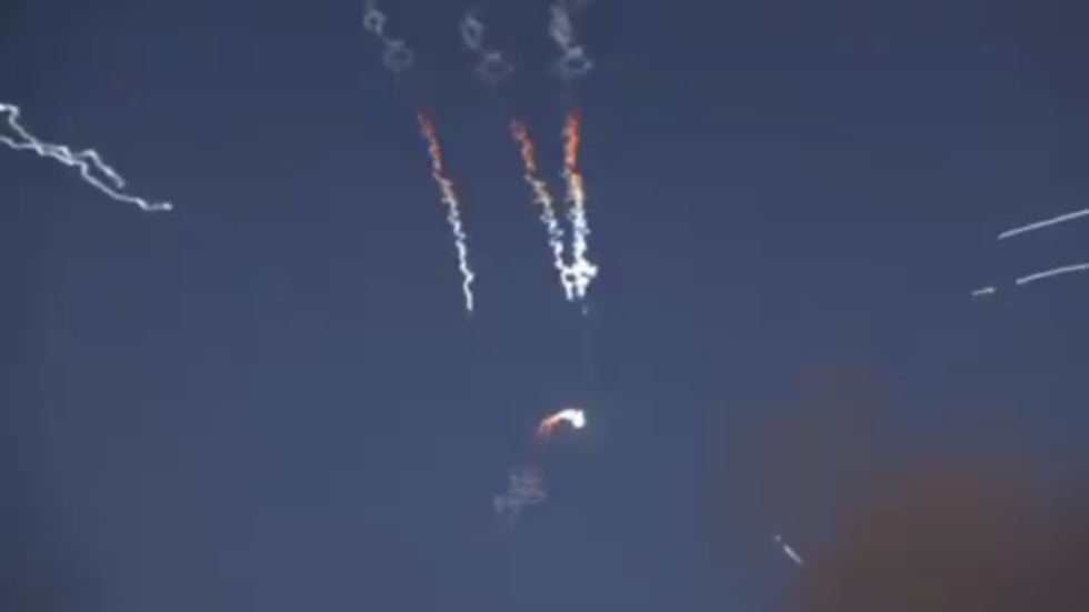 Iran launches retaliatory missile strikes on US targets (VIDEO)