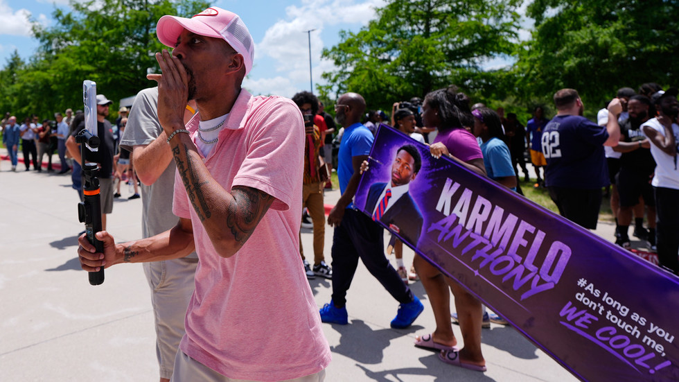 Black teen gets 35 years for deadly school stabbing in Texas (VIDEO)