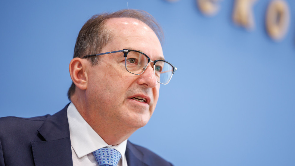 Germany opens hybrid warfare center