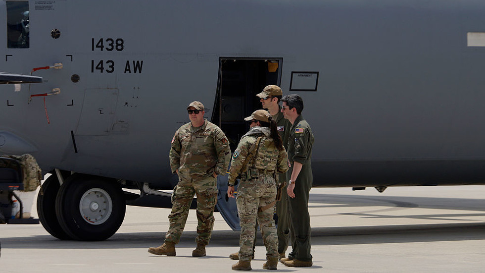 Flu hits US military base after vaccine mandate ends