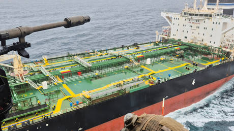 Kremlin slams France over &lsquo;borderline piracy&rsquo;