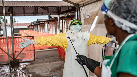 Ebola cases top 500