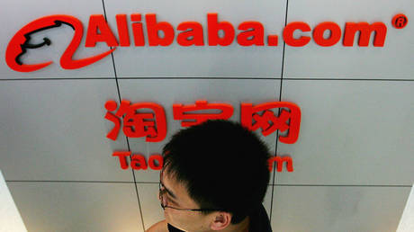 US blacklists major Chinese firms over alleged mil