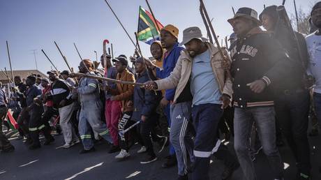 South Africa plans mass return of Malawian migrants