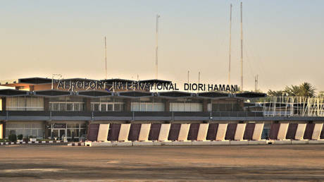 Dozens die in Niger airport attack