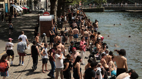 France reports five deaths as heatwave scorches Europe