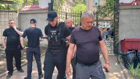 State-backed raiders seize Odessa church from Ukraine&rsquo;s largest denomination (PHOTOS)