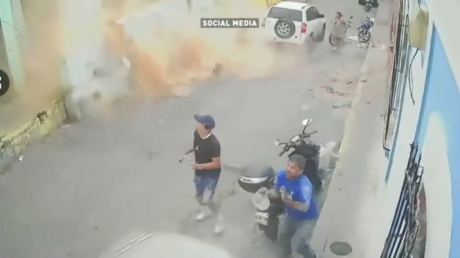 Powerful twin earthquakes hit Venezuela (VIDEOS)
