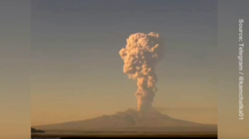 Volcano eruption triggers highest aviation alert over Russia’s Far East (VIDEO)