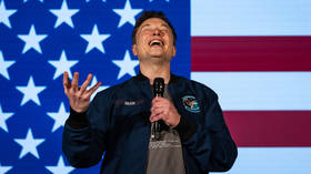 SpaceX pulls off record-breaking IPO