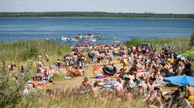 Non-German speakers blocked from beach