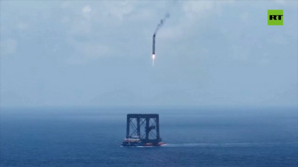 China makes space program breakthrough (VIDEOS)