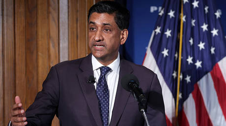 US congressman says he was detained by armed Israeli settlers