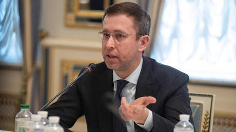 Ukrainian parliament picks new PM linked to ‘Zelensky’s wallet’ Mindich