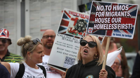 UK migrant racket: One village has had enough