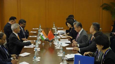 India-China ties valuable for multi-polar world &ndash; foreign minister