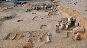 Egypt uncovers ancient tombstones (PHOTOS)