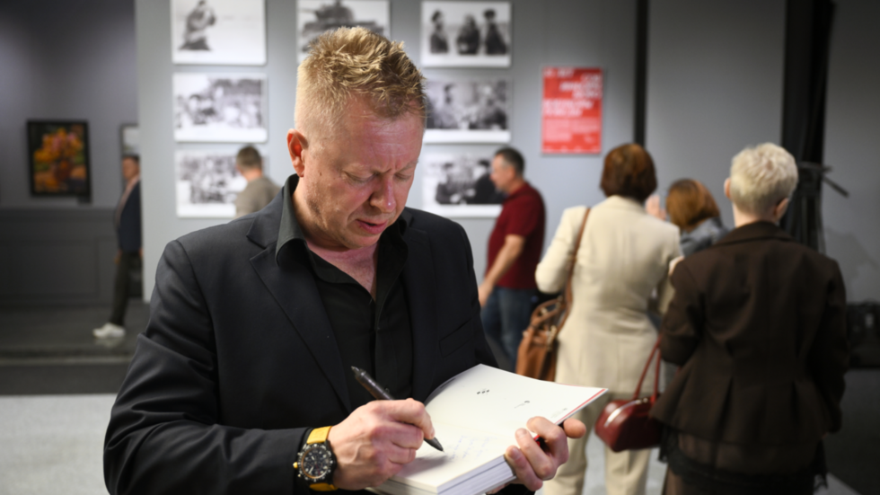 Leica kicked out Russian photographer from shortlist after Ukrainian complaints