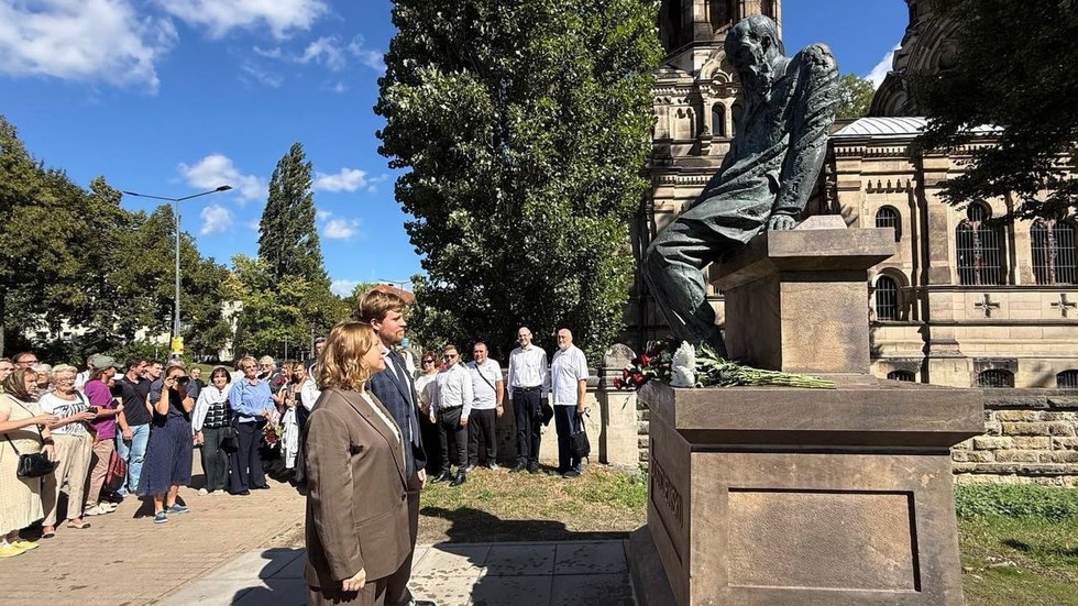 Russian literary monument returns to Dresden