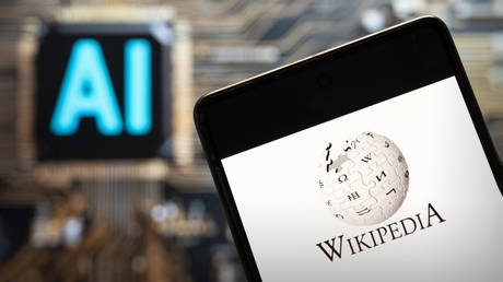 CIA-edited Wikipedia has become propaganda tool – co-founder