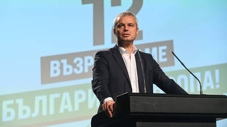 Bulgarian opposition calls for expulsion of Ukrainian ambassador