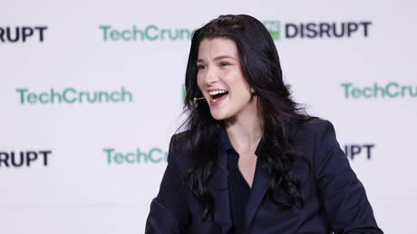 Bill Gates’ daughter intentionally rigged shopping app commissions – Bloomberg