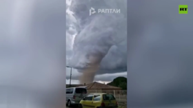 Rare tornado rips through southern France (VIDEOS)