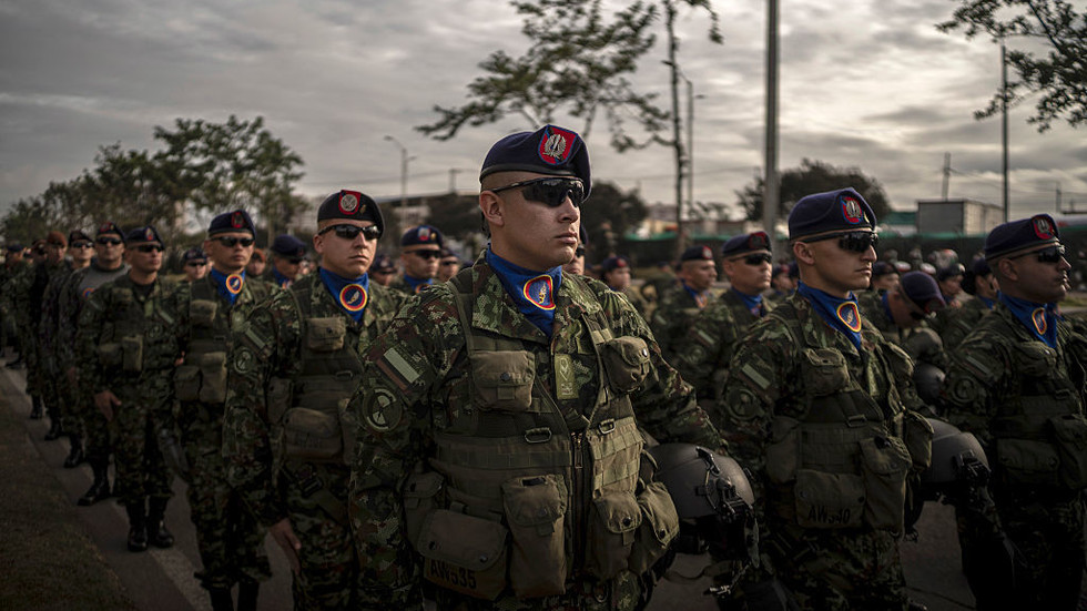 Colombia vows crackdown after deadly drone swarm attack (VIDEOS)