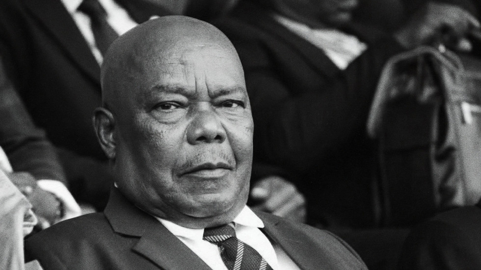 Tanzanian president loses husband