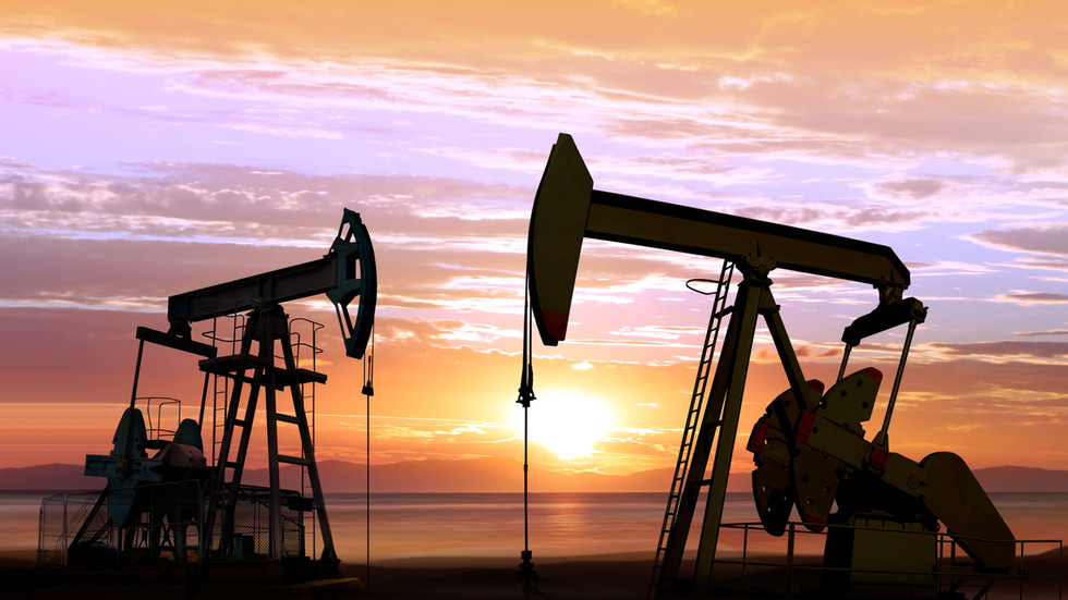 JPMorgan throws in towel on forecasting oil price JPMorgan throws in towel on forecasting oil price