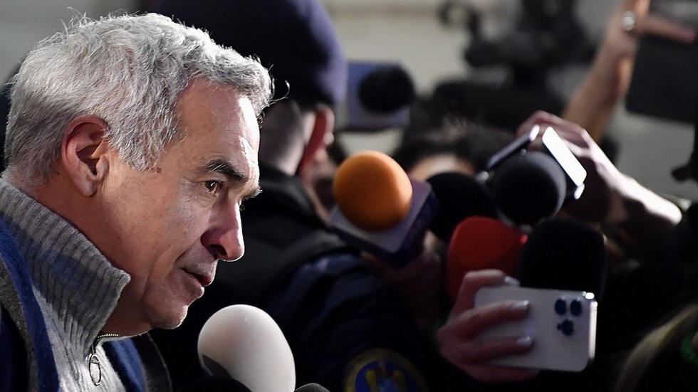 EU nation detains former presidential frontrunner