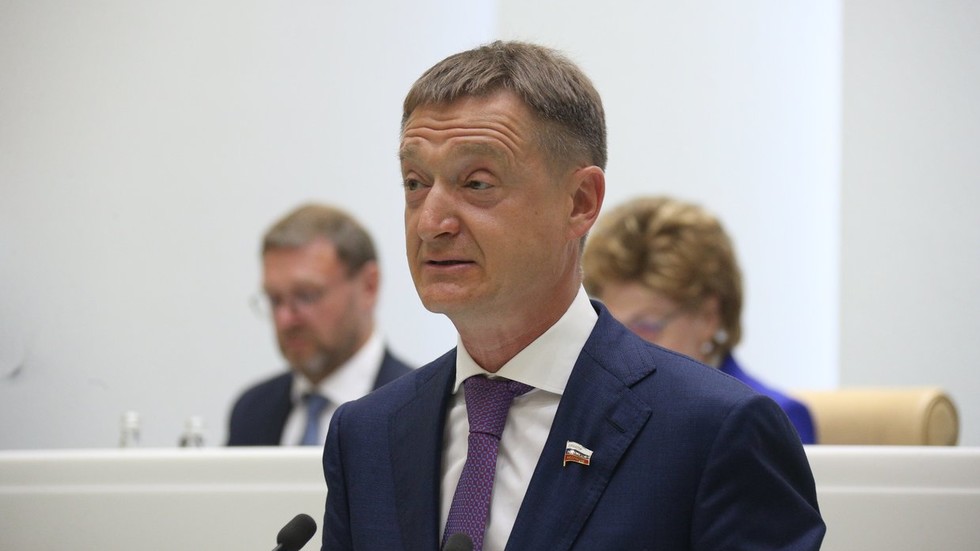 EU court annuls sanctions extensions against former Russian senator