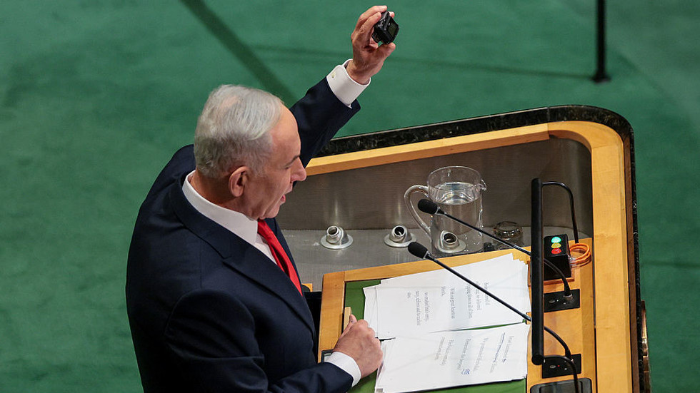 Netanyahu brings ‘killer pager’ to UN (VIDEO)