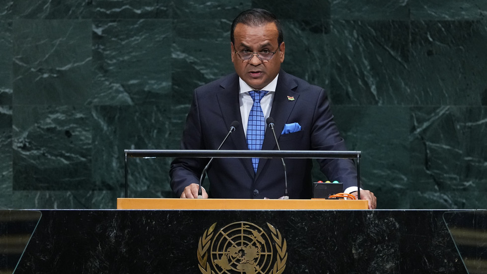 Mauritius presses France to settle Tromelin Island sovereignty dispute