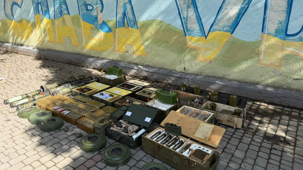 Stolen weapons handed to Ukraine’s Azov Corps