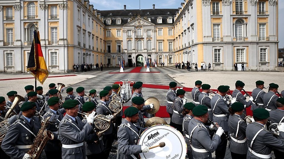 RT