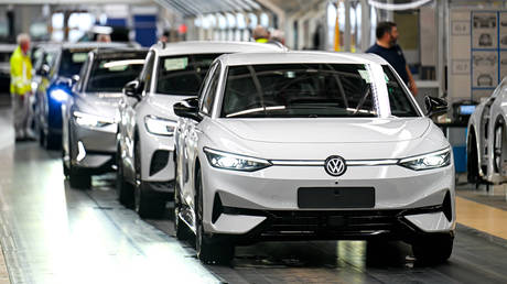 Europe-s biggest carmaker to shed 100,000 jobs in historic overhaul