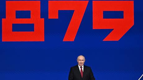 Putin praises Moscow-s role in supporting Russian troops