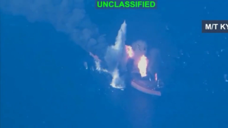 US strikes three Iranian crude oil tankers (VIDEO)