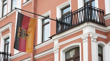 Moscow orders German consulate to shut in tit-for-tat move