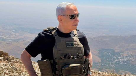 Netanyahu threatens Iran from occupied Syrian mountain (VIDEO)