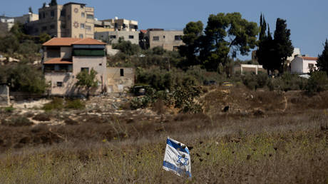 Israeli settlers cutting water to drive Palestinians off land – RT report (VIDEO)