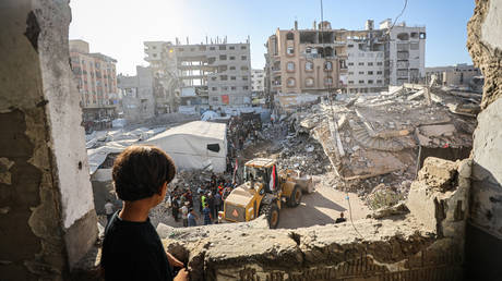 Dozens killed in Gaza collapse (VIDEOS)