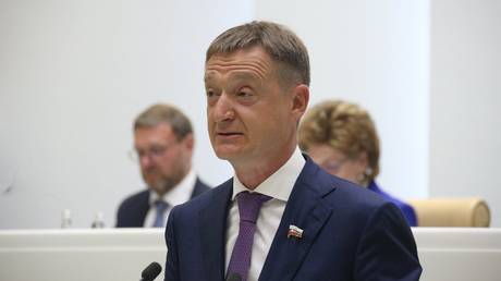 EU court strikes down sanctions extension against former Russian senator